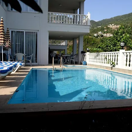 Prima 9+2 Hotel