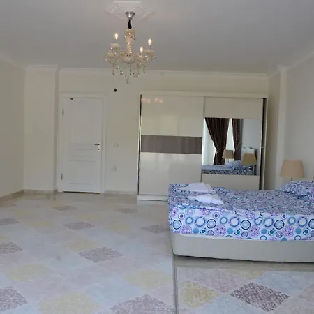 Prima 9+2 Hotel