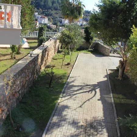 Prima 9+2 Hotel