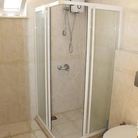 Prima 9+2 Hotel